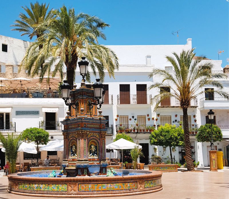 Plaza de España - la fuente de azulejos